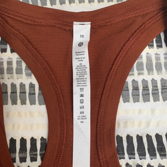 Lululemon Swiftly Tech Racerback 2.0 - Picture 3 of 6